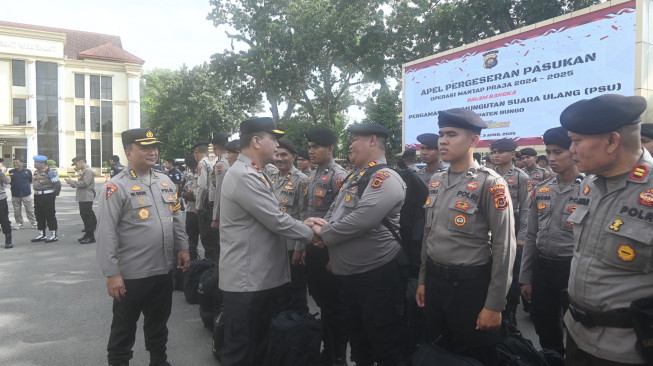 Amankan PSU, Polda Jambi Gelar Apel Pergeseran Pasukan.