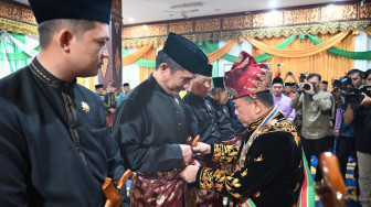 Kapolda Jambi Irjen Pol Krisno H Siregar Hadiri Pengukuhan Dewan Pembina dan Pemangku Adat Melayu Jambi