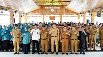 Fadhil Arief Resmi Membuka Rakor Kades Se-Kabupaten Batanghari