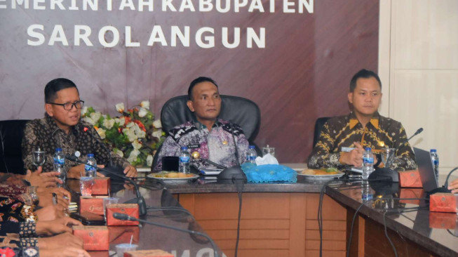 Bupati Sarolangun Terima Audiensi Aliansi Mahasiswa: Bahas Isu Pendidikan, Kesehatan hingga Lingkungan