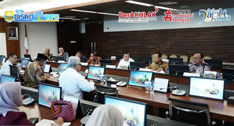 Bupati Muarojambi Minta Kementerian PUPR Bantu Perbaikan Jalan
