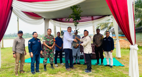 Peringati Hari Lingkungan Hidup se-Dunia, Pelindo Jambi Tanam 400 Pohon Produktif di Pematang Jering