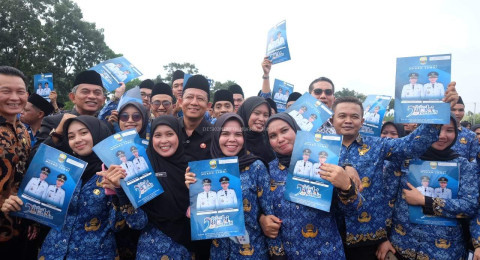Pemkab Muaro Jambi Serahkan SK PPPK Tahap I Formasi Tahun 2024 di Lapangan Kantor Bupati Muaro Jambi