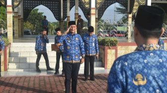 Bupati Sarolangun Pimpin Apel Gabungan, Ingatkan Pegawai Jauhi dan Bahaya Judi Online