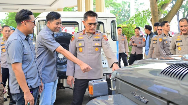 Kapolda Jambi Pimpin  Kegiatan Flag Off Land Cruiser, Perkenalkan Jambi di Kancah Nasional