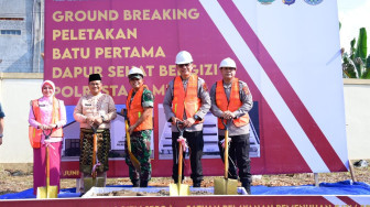 Dihadiri Walikota Jambi Kapolda Jambi Pimpin Kegiatan Ground Breaking SPPG