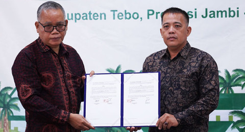 Asian Agri Beri Penghargaan Desa Bebas Api 2024—2025 dan Teken MoU DBA Periode 2025—2026 di Jambi