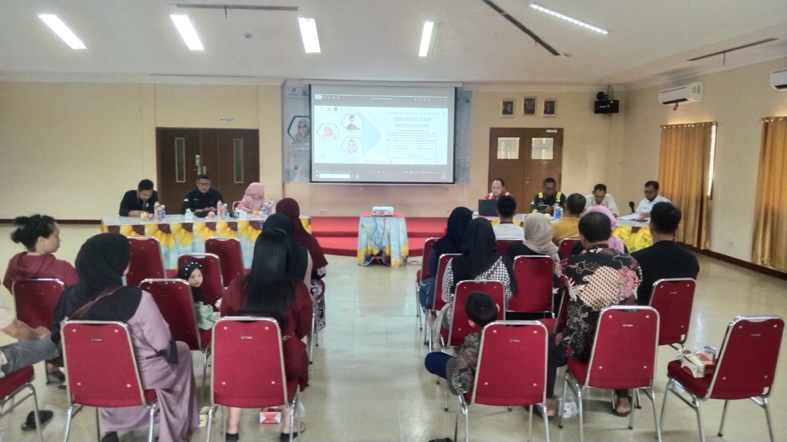 Seminar bimbingan teknis tentang keamanan, cara pengelolaan dan pengolahan hingga penyajian makanan siap saji yang sehat dan higienis di tempat kerja, serta edukasi kantin sehat di lingkungan kerja PetroChina | swd