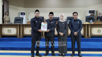 Wabup Gerry Trisatwika Sampaikan Empat Ranperda Prioritas di Rapat Paripurna DPRD Sarolangun