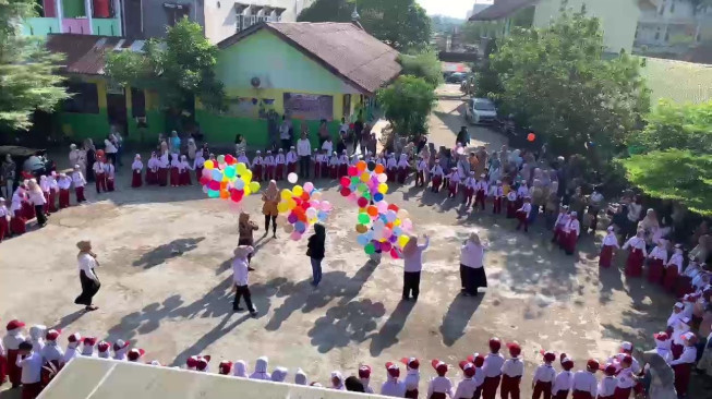 Sambut Kedatangan Peserta Didik Baru, Masa Perkenalan Lingkungan Sekolah SD 28/ IV Kota Jambi Berlangsung Seru