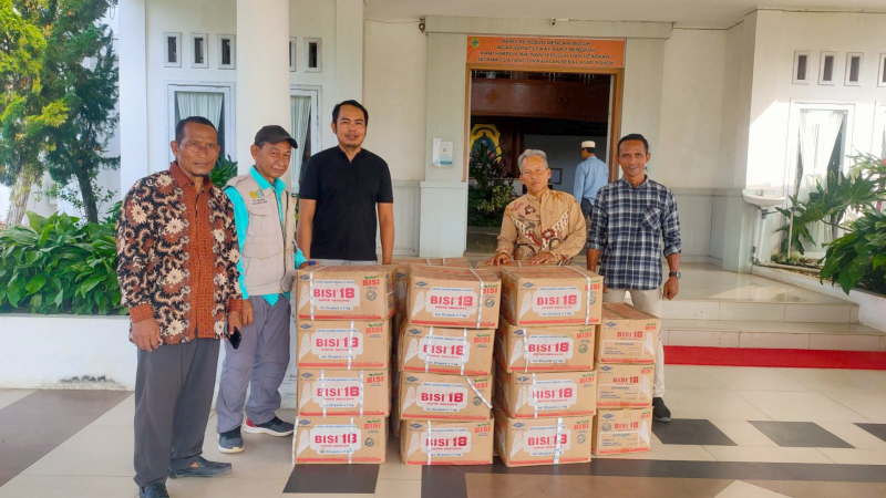 SKK Migas—PetroChina International Jabung Ltd menyerahkan bantuan 960 kilogram benih jagung hibrida F1 Super varietas Bisi-18 kepada Pemerintah Kabupaten Tanjung Jabung Timur | henrosta
