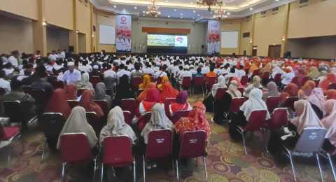 Almuzzammil Yusuf Kukuhkan Pengurus DPTW PKS Provinsi Jambi Periode 2025-2030