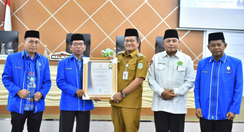 Terima Penghargaan APRI, Walikota Jambi Prioritaskan Layanan KUA Mudah Disentuh Masyarakat