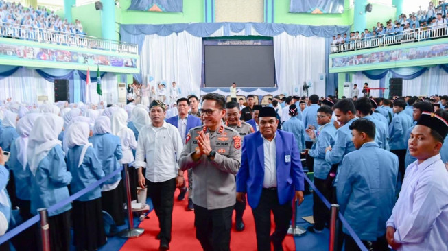 Jadi Narasumber, Kapolda Jambi  Hadiri kegiatan PBAK Maru UIN STS Jambi