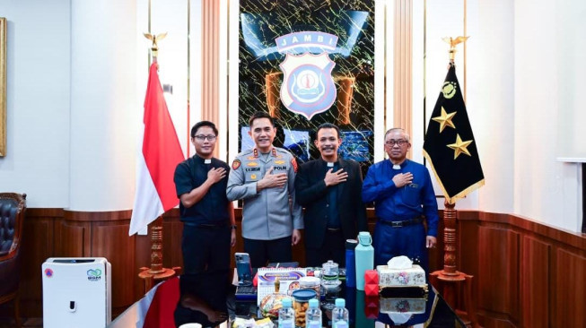 Kapolda Jambi Sambut Hangat Kunjungan Audiensi Praeses dan Pendeta HKBP Jambi