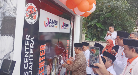 Tanpa Musik, Tanpa Sepatu, Tetap Seru, Jambi Bugar Gym Diresmikan Wali Kota