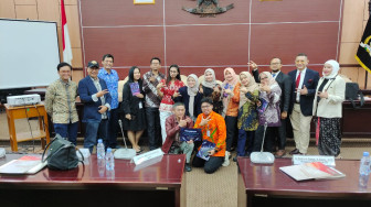 Mahasiswa DIK 33 Universitas Sahid Jakarta Luncurkan Buku "Prosumenesia": Transformasi Media Digital dalam Politik dan Demokrasi