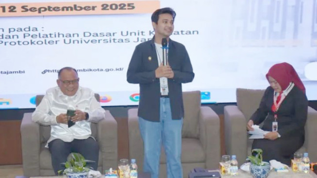 Membangun Generasi Protokoler Unggul, Wawako Diza Hadir di Diklatsar UKM Protokoler Universitas Jambi
