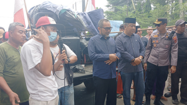 Al Haris Janji Temui Warga Aur Kenali dan Mendalo Darat Senin Besok, Blokade Pun Dibuka