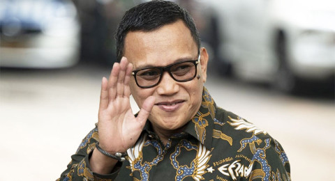 Abdul Kadir Karding - Kesederhanaan Seorang Perantau dalam Istana