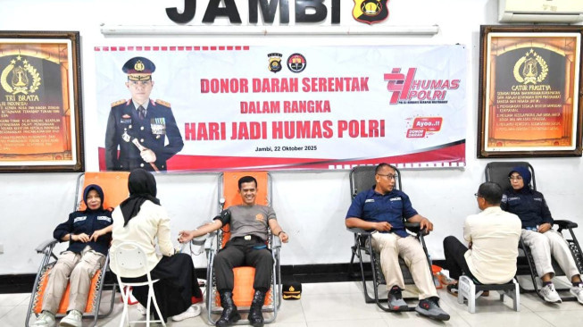 Wujud Polisi Humanis Harapan Masyarakat, Polda Jambi Gelar Donor Darah dalam Rangka Hari Jadi ke-74 Humas Polri