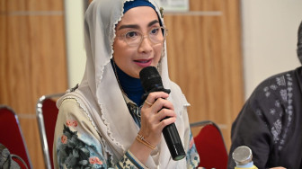 Desy Ratnasari Soroti Tingginya Warga Batam Berobat Malaysia dan Singapura