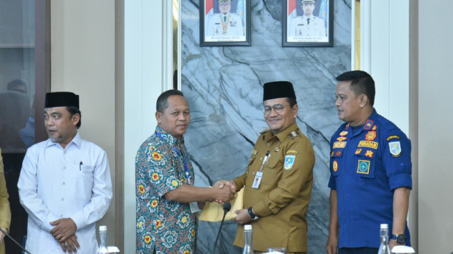 Pemkot Jambi Salurkan Rp35 Juta Bantuan bagi Korban Kebakaran dan Puting Beliung