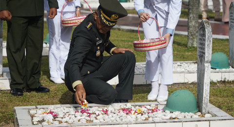 Ziarah Nasional HUT TNI ke-80, Korem 042/Gapu Tabur Bunga di TMP Satria Bakti