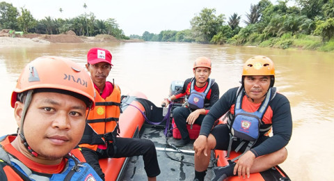 Tim SAR Sisir Sungai Limun Cari Ruminah