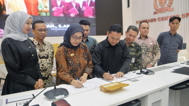 KWP - Universitas Paramadhina Kerja Sama Beasiswa untuk Jurnalis