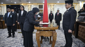 Sekjen DPR Lantik Novianti sebagai Fungsional Analis Legislasi Ahli Utama