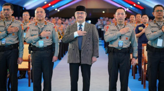 Kapolri Dorong Semangat Polri Tingkatkan Pelayanan di Apel Kasatwil 2025