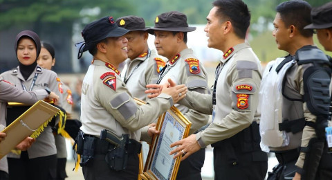 Polda Jambi Raih Penghargaan Nasional Terbaik 3 Quick Wins Presisi Pada Apel Kasatwil 2025