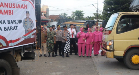 Polda Jambi Kirim Bantuan Kemanusiaan untuk Korban Bencana di Sumatra Barat