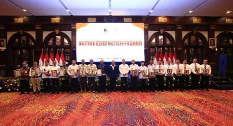 OJK Raih Penghargaan Kinerja Penegakan Hukum Sangat Baik dari Bareskrim Polri