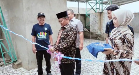 RT 16 Pematang Sulur Percontohan “Kampung Bahagia”, Wali Kota Maulana Resmikan Sekretariat RT dan Serahkan Bantuan UMKM