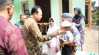 Kisah Viral Pasangan Lansia Direspons Cepat, Bupati Muaro Jambi Resmikan Rumah Baru