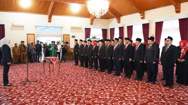 Penataan Baru, Harapan Baru, Bupati Tanjabtim Lantik 39 Pejabat