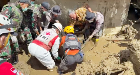 Tim SAR Jambi Lanjutkan Pencarian Korban Bencana di Sumatera Barat