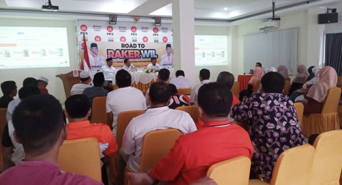 PKS Jambi Matangkan Program Pelayanan Pro-Rakyat, Pleno Akbar Menuju RAKERWIL 2025