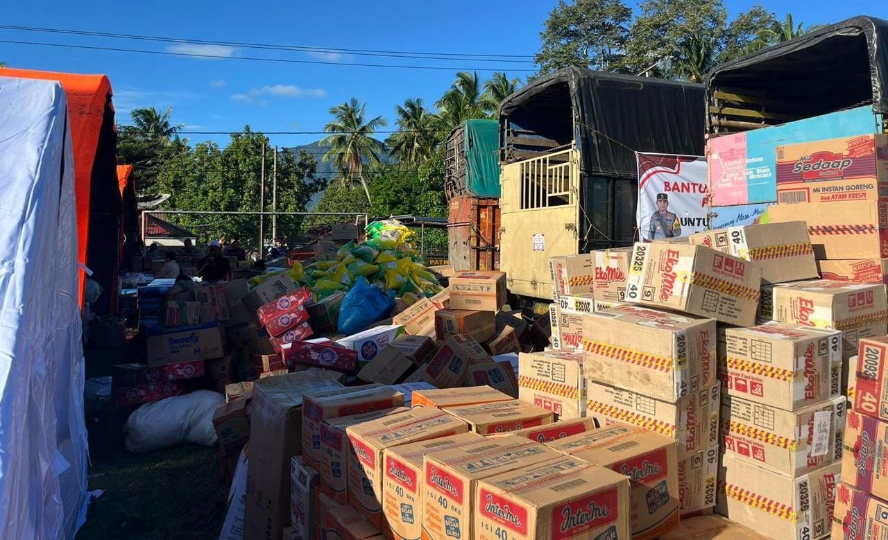 Beberapa Logistik dan Bantuan Kemanusian Yang di Kirim Polda Jambi Untuk Korban Bencana di Sumatra Barat
