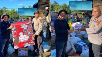 Bantuan Kemanusiaan Polda Jambi Tiba di Batu Taba, Resmi Diserahkan ke Posko Bencana