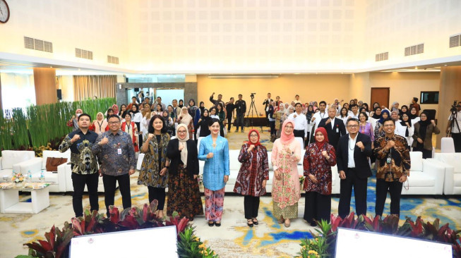 Peringati Hari Ibu, OJK Perkuat Literasi Keuangan Perempuan