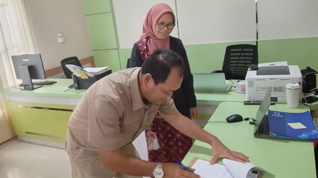 Dukung Kualitas Pelayanan Publik di ATR/BPN Tanjab Barat, SKK Migas - PetroChina Serahkan Bantuan Perlengkapan Kantor