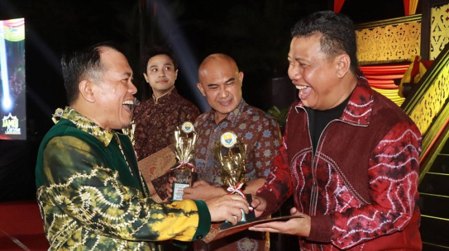 Pemkab Tanjab Barat Dorong Pelestarian Budaya dan Ekonomi Kreatif