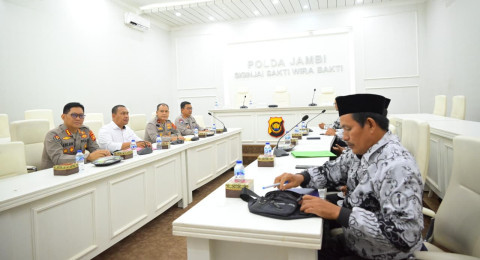 Polda Jambi Gelar Audiensi dengan PGRI, Bahas Perlindungan Guru dan Penyelesaian Kasus Secara Mediasi