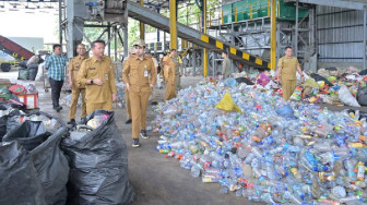 Ratusan Ribu Rumah Tangga di Kota Jambi Bakal Dapat Layanan Angkutan Sampah Door to Door
