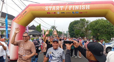 Partisipasi SKK Migas - PetroChina International Jabung Ltd Meriahkan Jalan Santai HUT 69 Provinsi Jambi