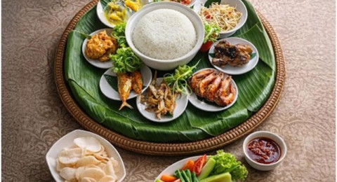 Kebersamaan Penuh Makna dengan Paket “Sedulang” di Swiss-Belhotel Jambi