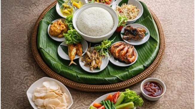 Kebersamaan Penuh Makna dengan Paket “Sedulang” di Swiss-Belhotel Jambi